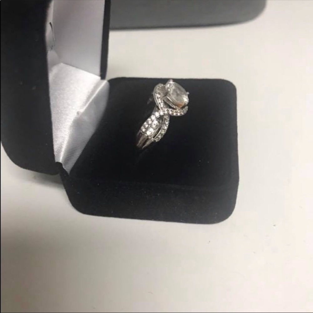 White sapphire ring